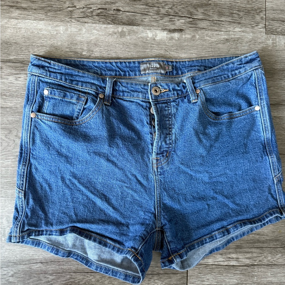 Torrid Blue Jean Shorts Classic Cutoff Style size 14 two star